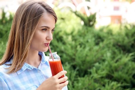Чем полезен томатный сок для женщин